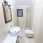 Onufri Hotel 4*