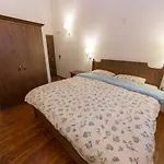 Onufri Hotel 4*
