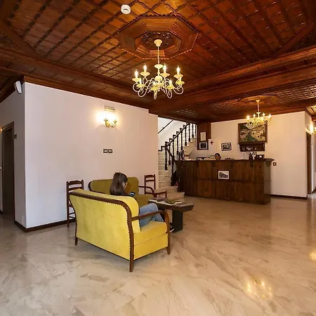 Onufri Hotel 4*