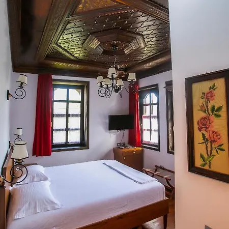 Onufri Hotel 4*