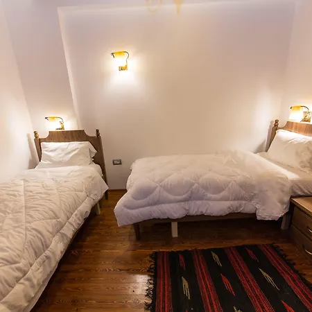 Hotel Onufri 4*