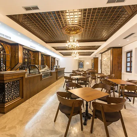 Onufri Hotel 4*