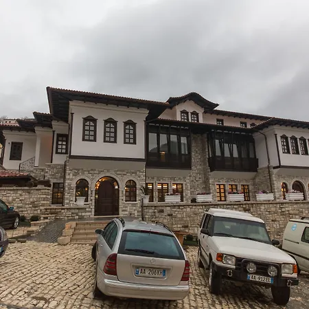 Onufri Hotel 4*